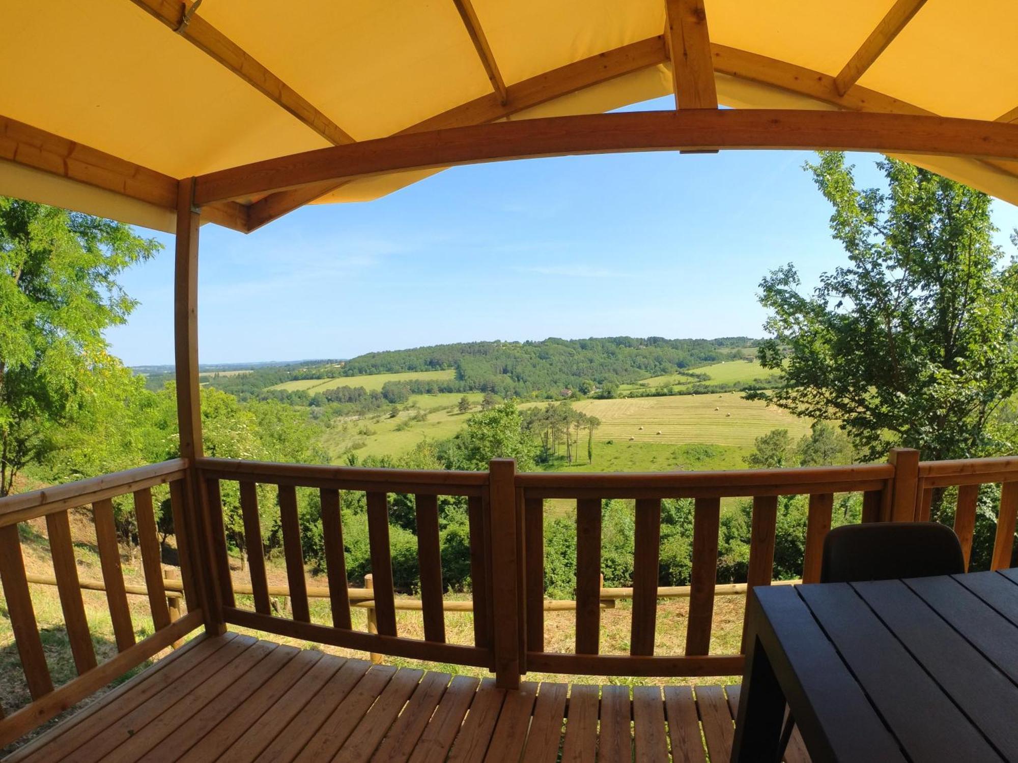 Camping Les Terrasses De Dordogne Rouffignac Saint-Cernin Quarto foto