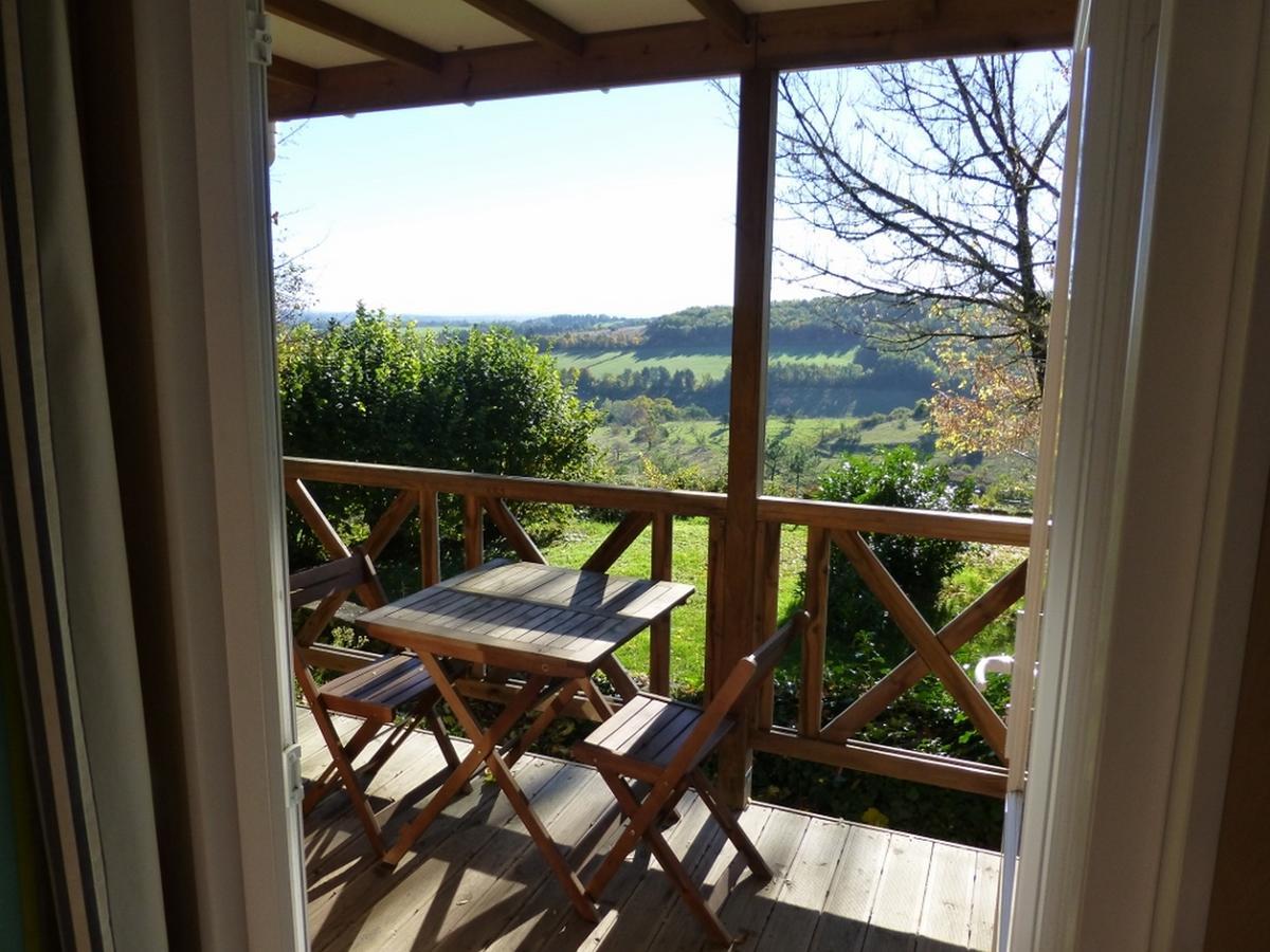 Camping Les Terrasses De Dordogne Rouffignac Saint-Cernin Exterior foto