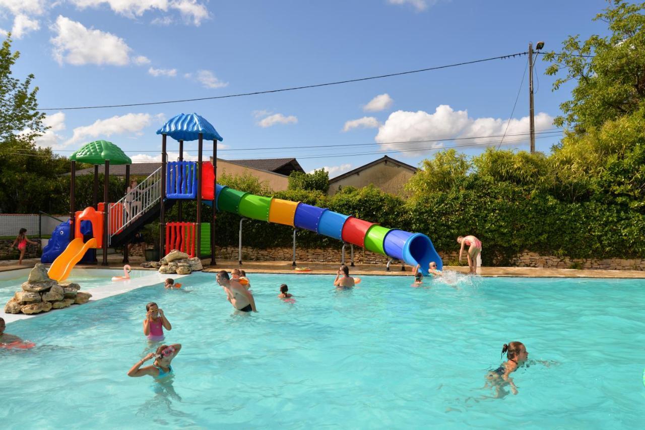 Camping Les Terrasses De Dordogne Rouffignac Saint-Cernin Exterior foto